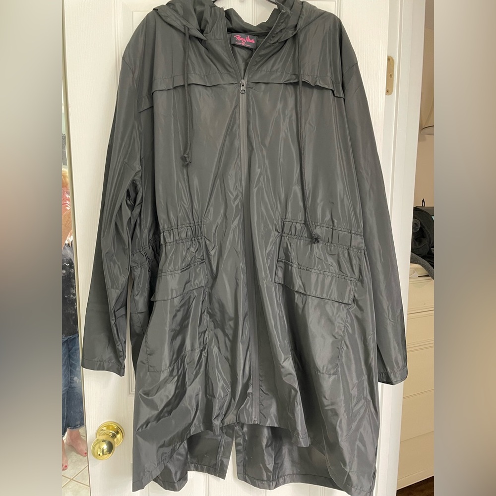 Hanna Nikole Raincoat NEW Size 4x but fits like 2x